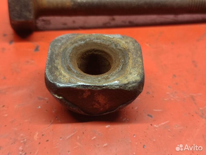 Болт торсиона Toyota 4Runner N130 1989-1995