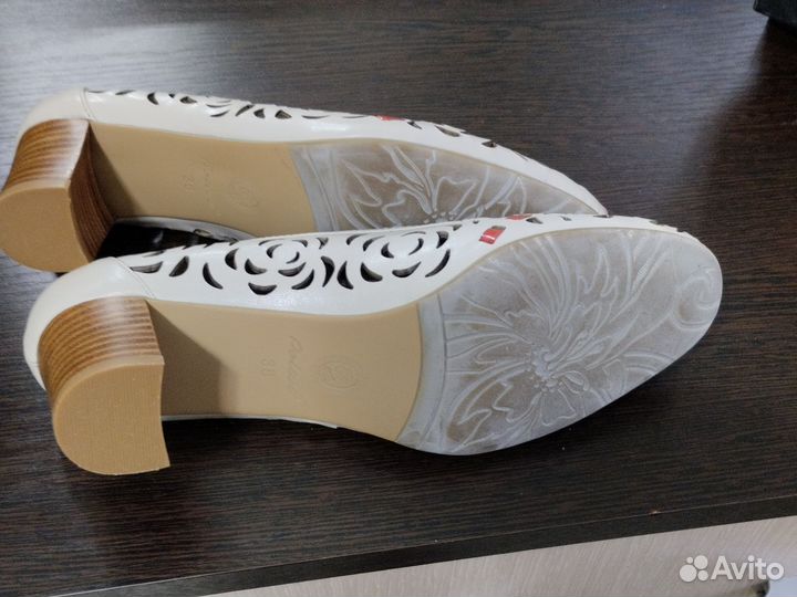 Туфли женские 38 размер натуральная кожа новые