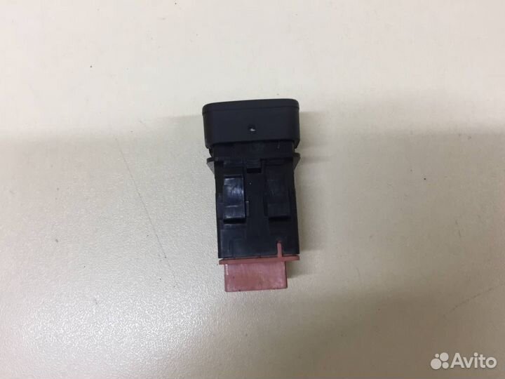 Кнопка открывания лючка бензобака Citroen C4 2011