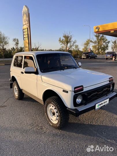 LADA 4x4 (Нива) 1.7 МТ, 2003, 60 000 км