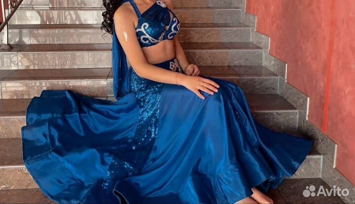 Голубой -2000, синий -1500