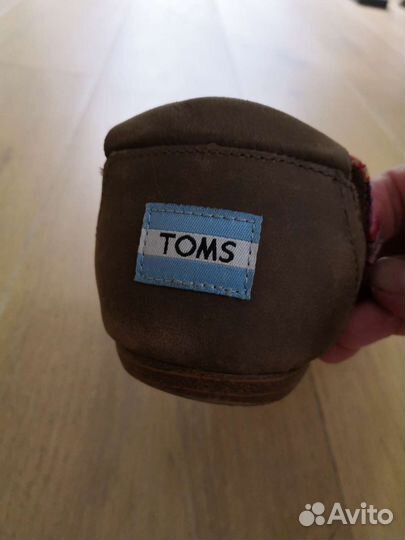 Босоножки toms