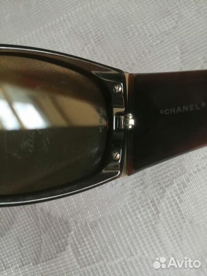 Солнцезащитные очки Chanel