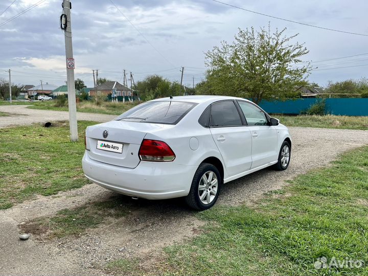 Volkswagen Polo 1.6 AT, 2013, 223 000 км