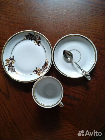 Кофейные чашки, двойные блюдца, ложечки 6 шт