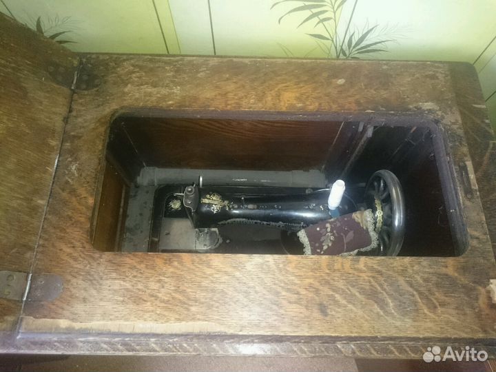 Швейная машинка singer