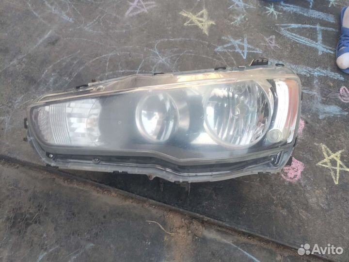 Фара правая Мицубиси ланцэр 10