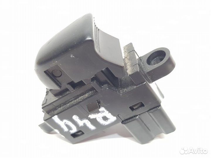 Кнопка стеклоподъемника задняя правая Nissan Juke