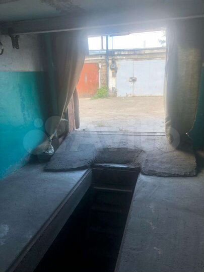 Гараж, > 30 м²