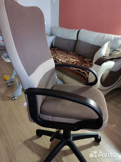 Компьютерное кресло