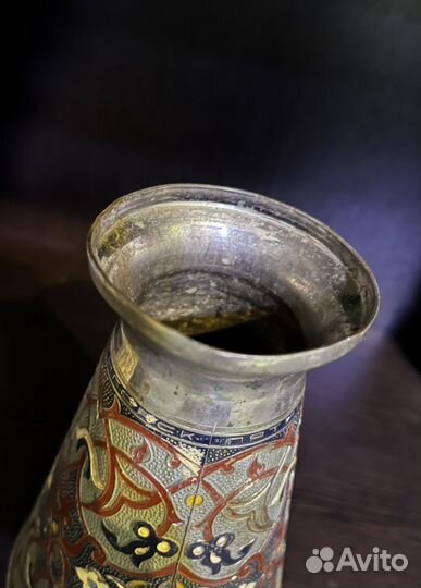 Ваза с росписью
