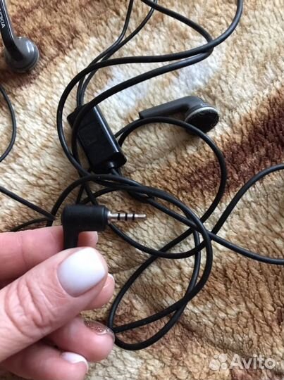 Оригинальные наушники из комплектов от старых теле