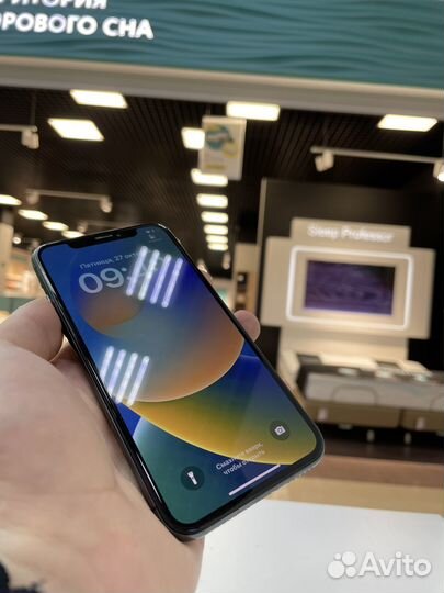 iPhone X, 64 ГБ