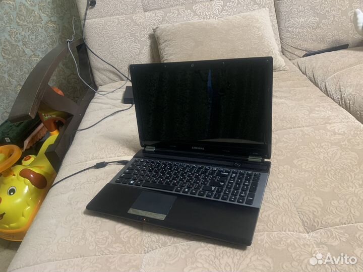 Ноутбук Samsung RC530