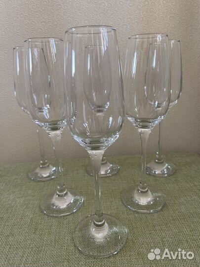 Бокалы для шампанского новые