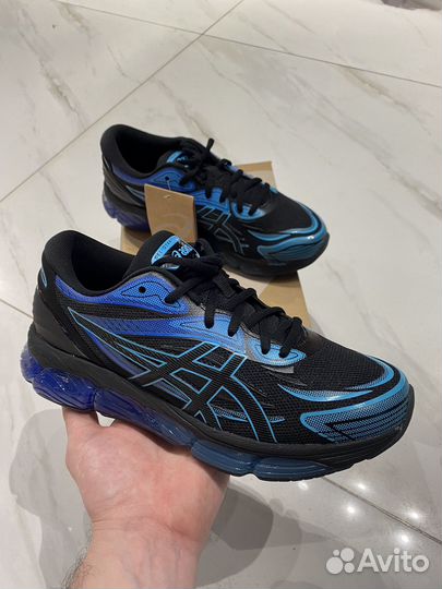 Кроссовки asics