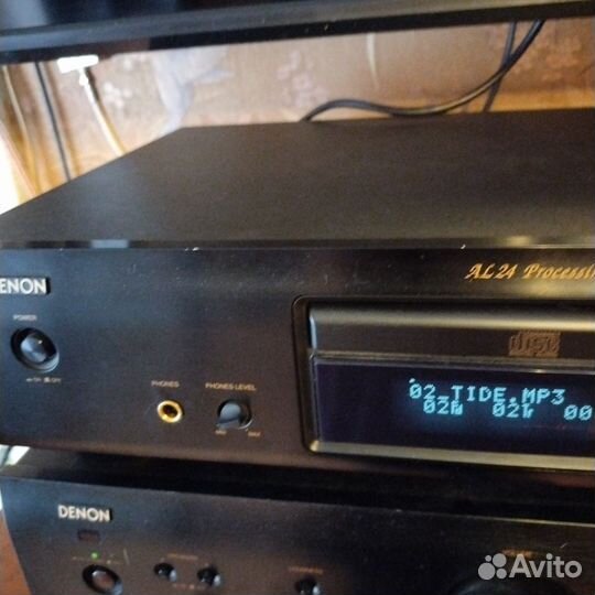 CD проигрыватель Denon-700 AE