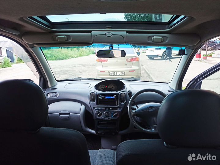 Toyota Funcargo 1.3 AT, 2000, 300 000 км