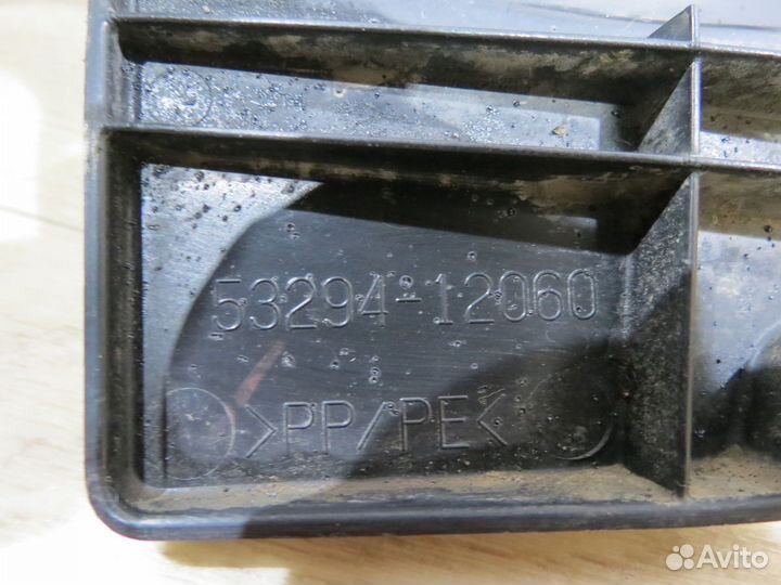 Воздуховод радиатора левый Toyota Corolla 150