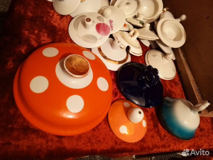 Крышки фарфоровые от сахарниц и чайников