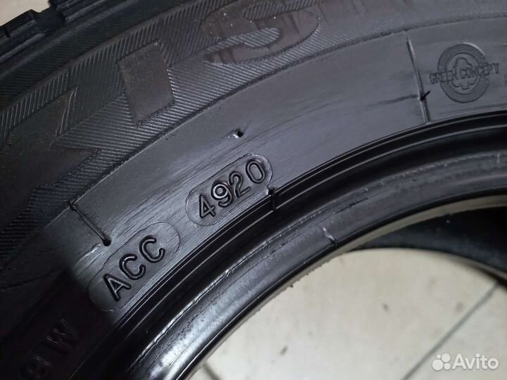 Maxxis Vansmart MCV3+ 215/65 R15C 104T