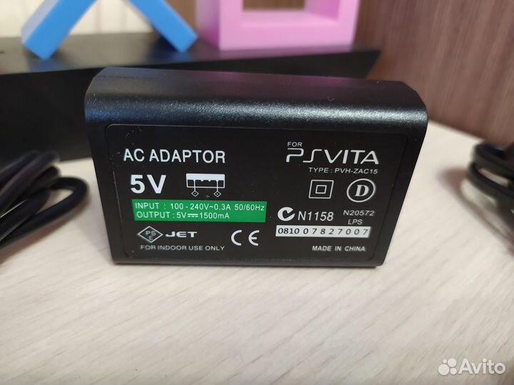Зарядное устройство PSVita