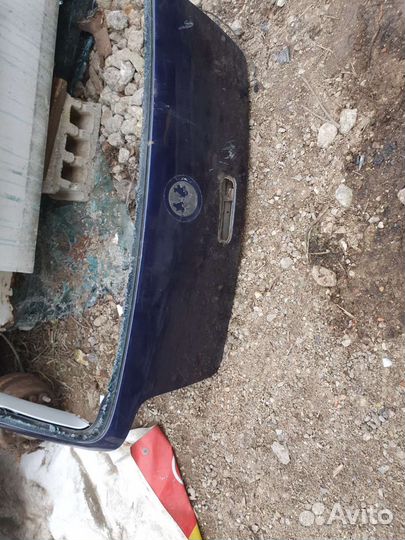 Крышка багажника на гольф 4