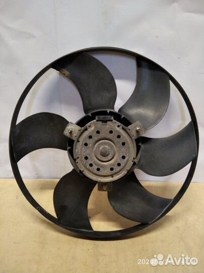 Моторчик вентилятора радиатора Renault Clio 1