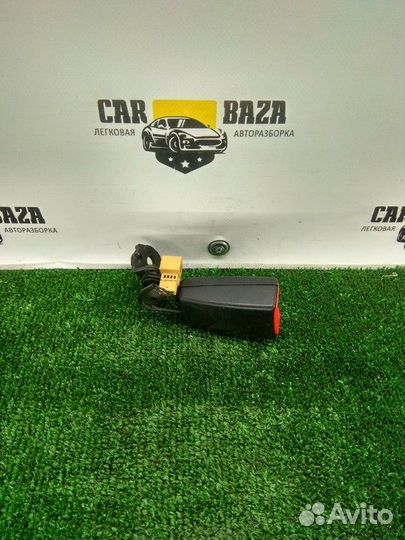 Замок ремня безопасности Audi Q3