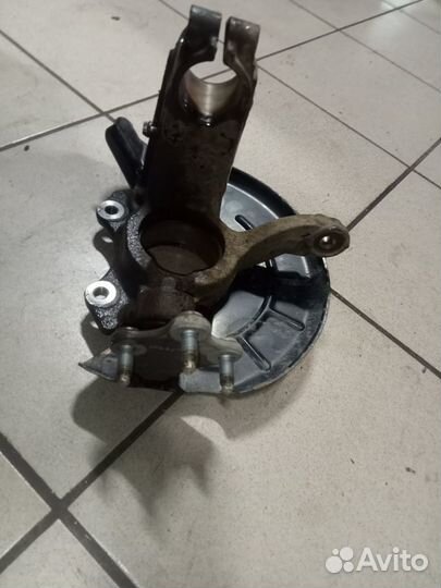 Кулак передний правый Фабия 2 рестайлинг