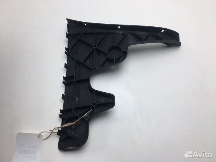 Крепление бампера заднее правое Audi A6 4F2 BDW