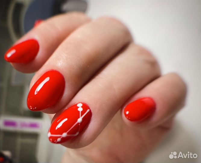 Маникюр и педикюр