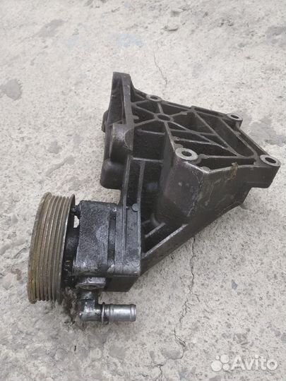 Кронштейн компрессора кондиционера Опель омега б