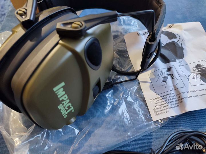 Активные наушники Impact Sport + кейс