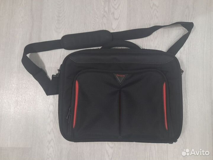 Сумка для ноутбука 15.6 черно-красная