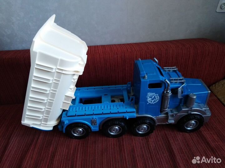 Самосвал большой