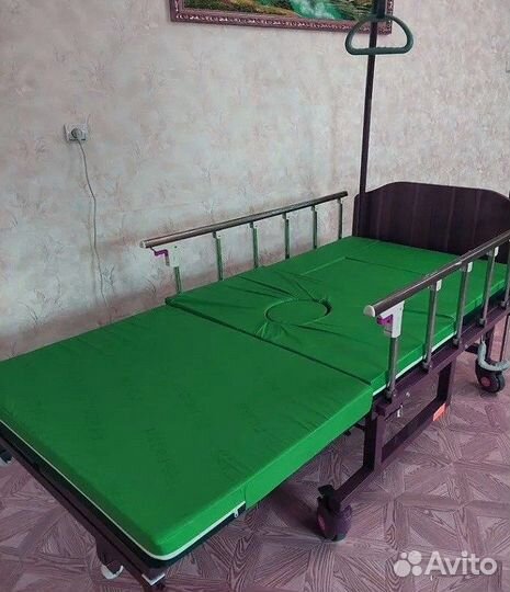 Медицинская кровать для лежачих больных Ревeл арeн