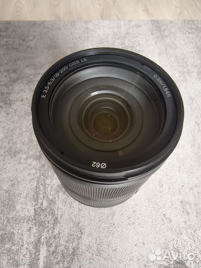 Объектив Sony E 18-200mm f/3.5-6(SEL-18200LE)