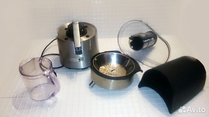 Соковыжималка Kenwood JE 810