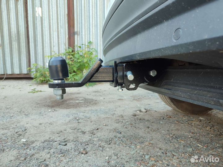 Фаркоп на Фольксваген Тигуан шар-вставка 50х50