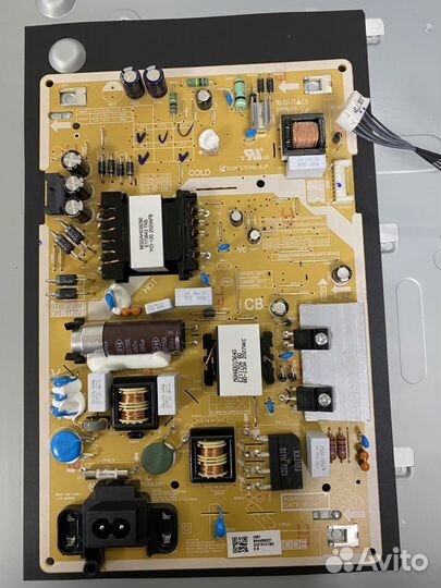 Телевизор Samsung UE43T5300AU в разбор