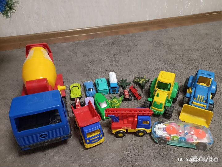 Игрушки для мальчика пакетом