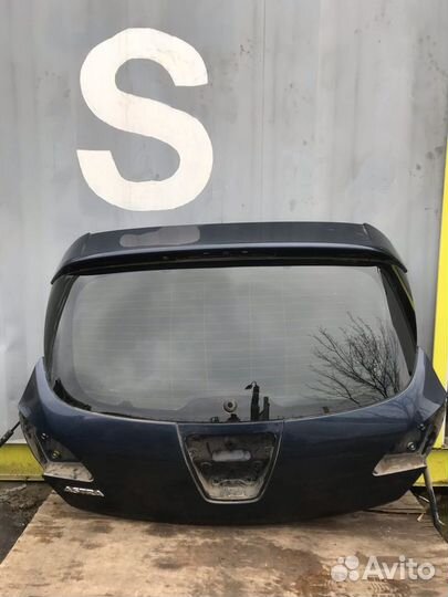 Крышка багажника Opel Astra J