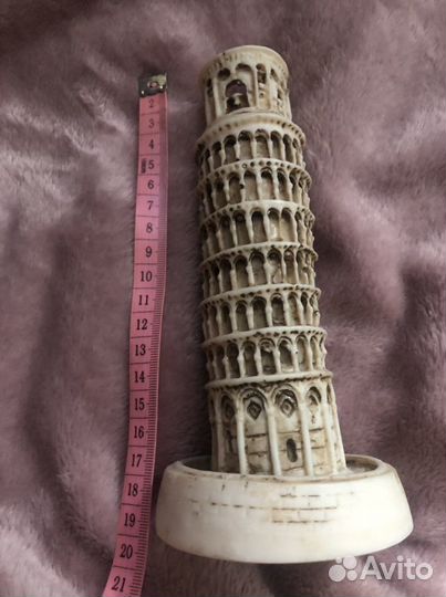 Пизанская башня из Италии