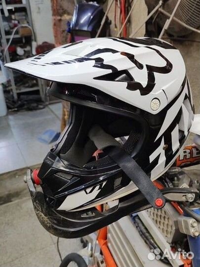 Шлем FOX V1 YL 51 52см детский