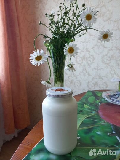 Козье молоко и куриные яйца