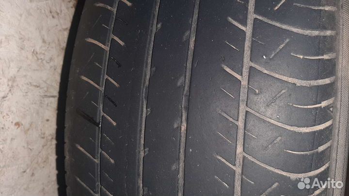 Yokohama E70B 215 R16