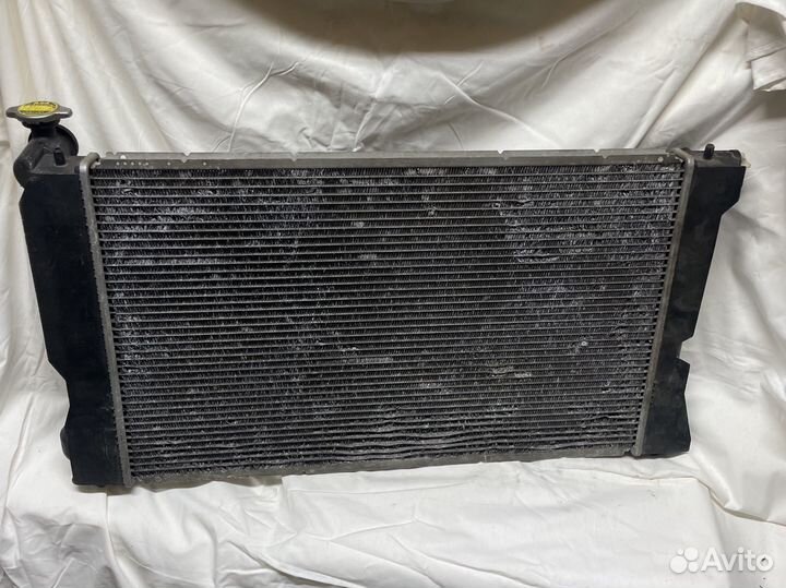 Радиатор основной Toyota Avensis T250 250 MT