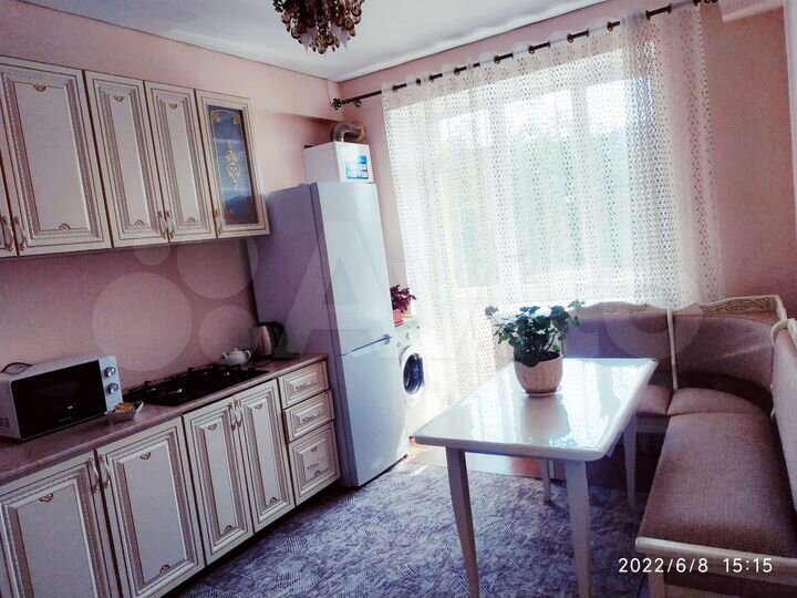 3-к. квартира, 80 м², 2/6 эт.