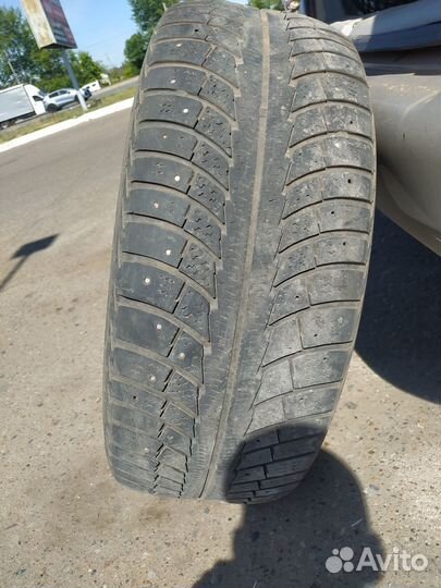 Gislaved Nord Frost 5 2.25/6 R16 102